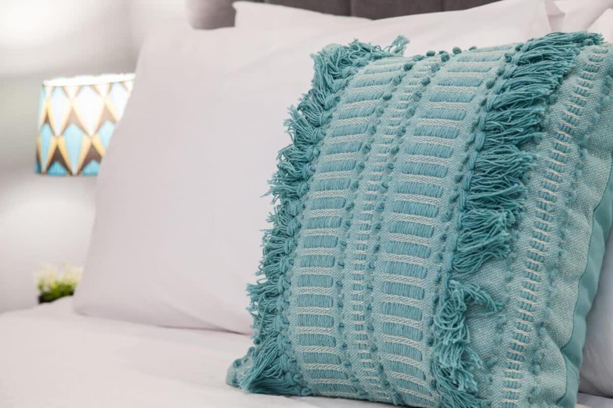 Cosy New Near Hilton Area Διαμέρισμα *