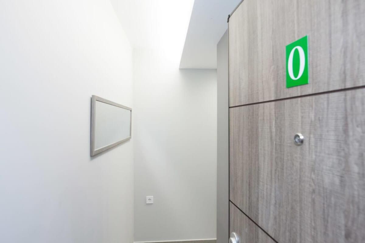 Cosy New Near Hilton Area Apartment Athens
